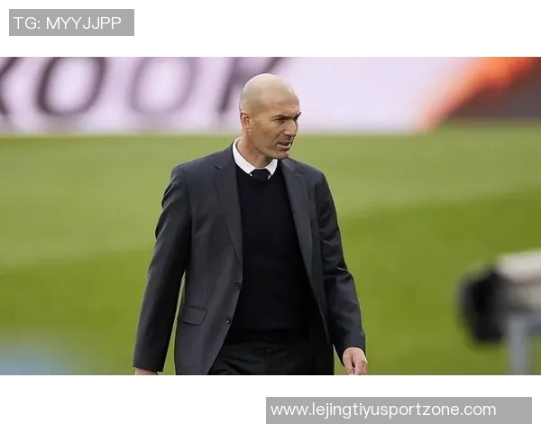 本泽马称赞齐达内执教能力并强调沙特联赛对顶级球员的需求 本泽马称赞齐达内执教能力并强调沙特联赛对顶级球员的需求