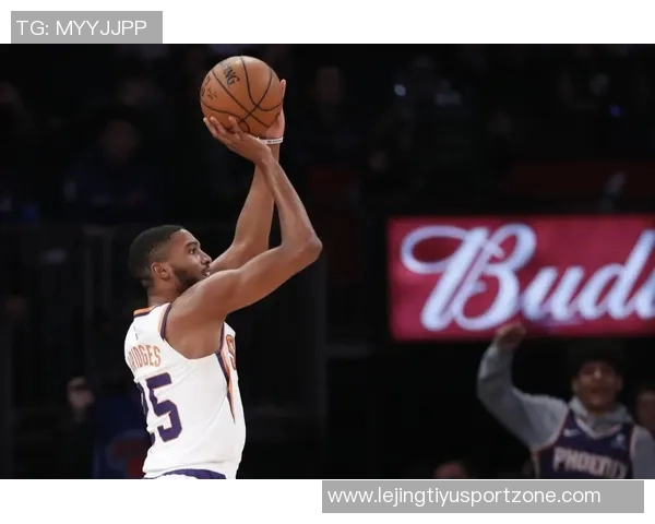 克莱复出表现惊艳半场三分球命中率高达五成独揽20分助力球队争胜