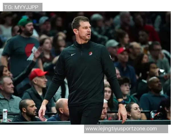 小杨最后时刻登场斯普利特状态低迷球队领先20分优势明显