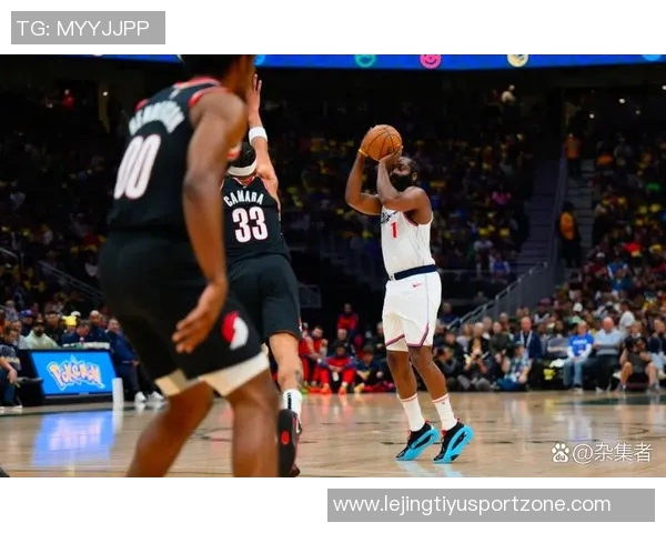 快船半场篮板仅9个开拓者命中率超六成展现强大火力 快船半场篮板仅9个开拓者命中率超六成展现强大火力