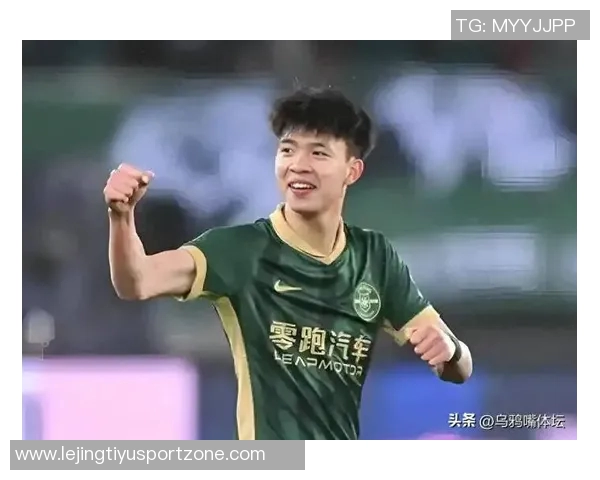 王钰栋19岁生日庆祝照曝光本赛季30场斩获12球荣膺本土射手王