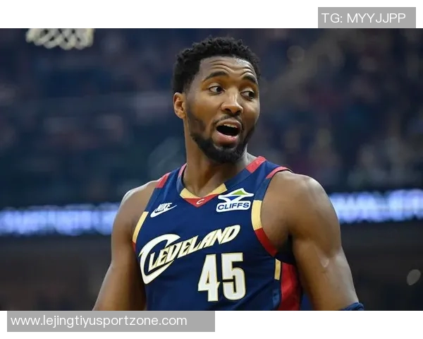 米切尔表现低迷18投7中失误频繁正负值惨淡球队遭遇失利 米切尔表现低迷18投7中失误频繁正负值惨淡球队遭遇失利