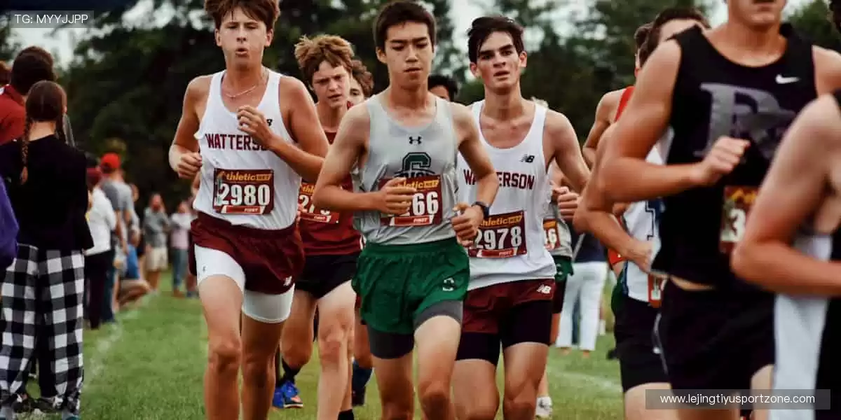 🎮潮流周边，让热爱从赛场延伸到生活！🌟